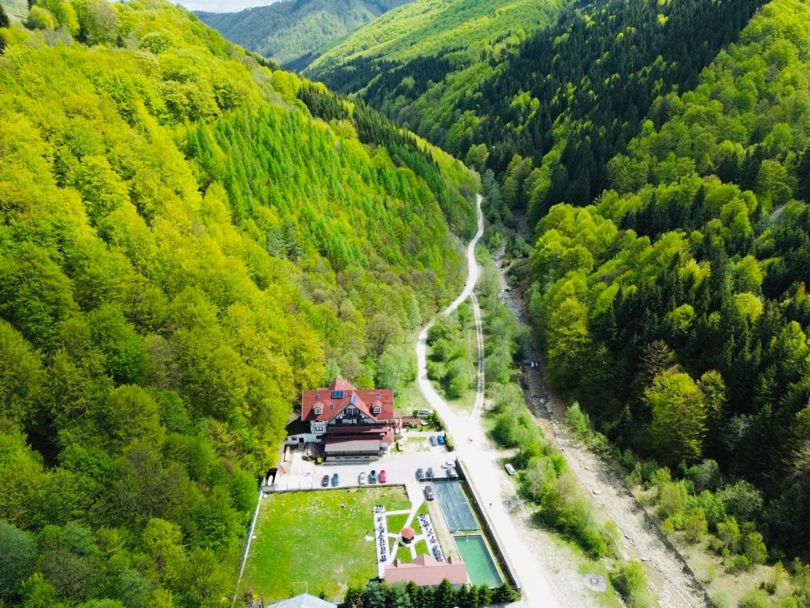 Cabana Izvoarele Doftanei Trăisteni Exterior photo